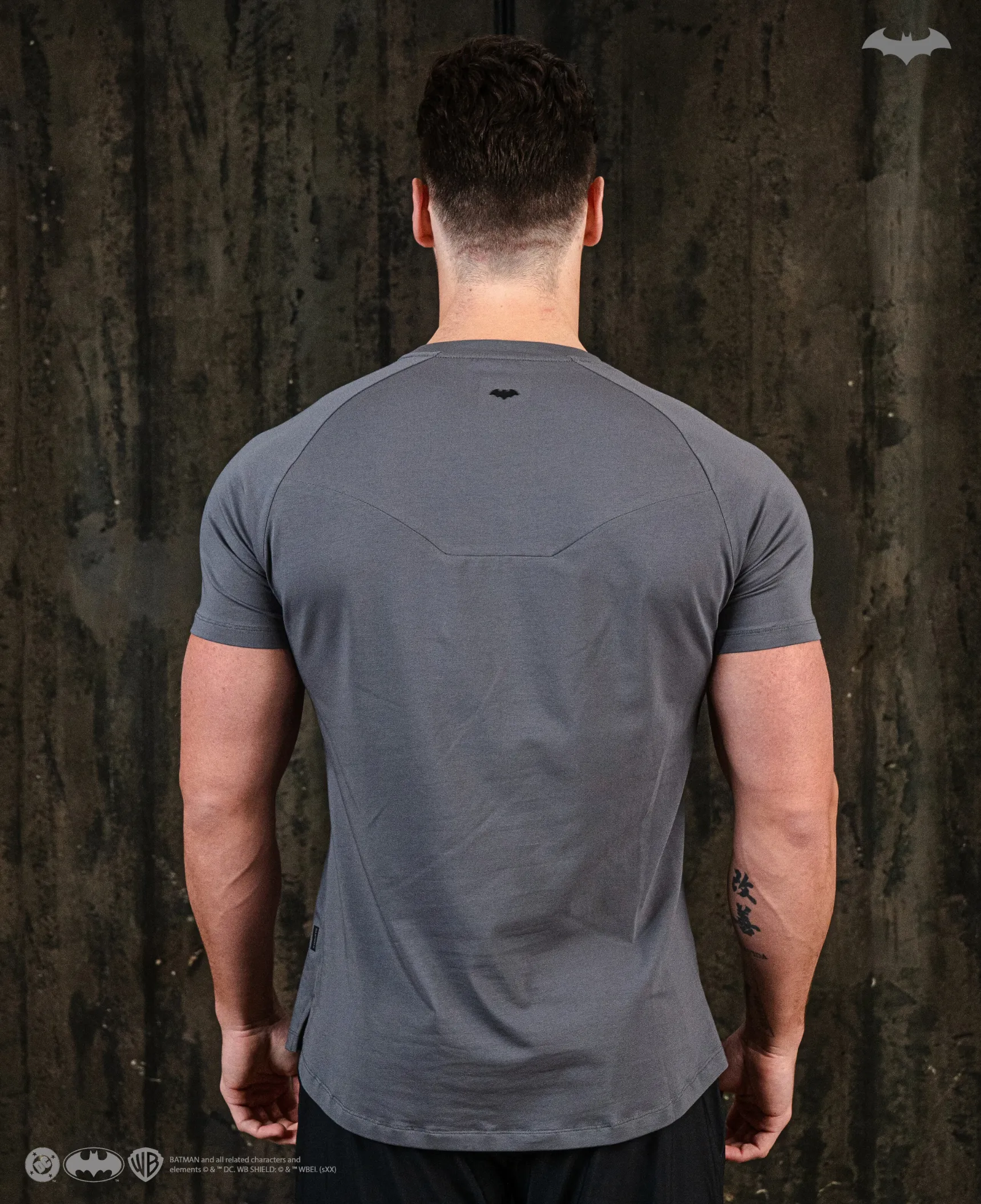 BRUCE WAYNE Essentials Short Sleeve - Gotham Grey