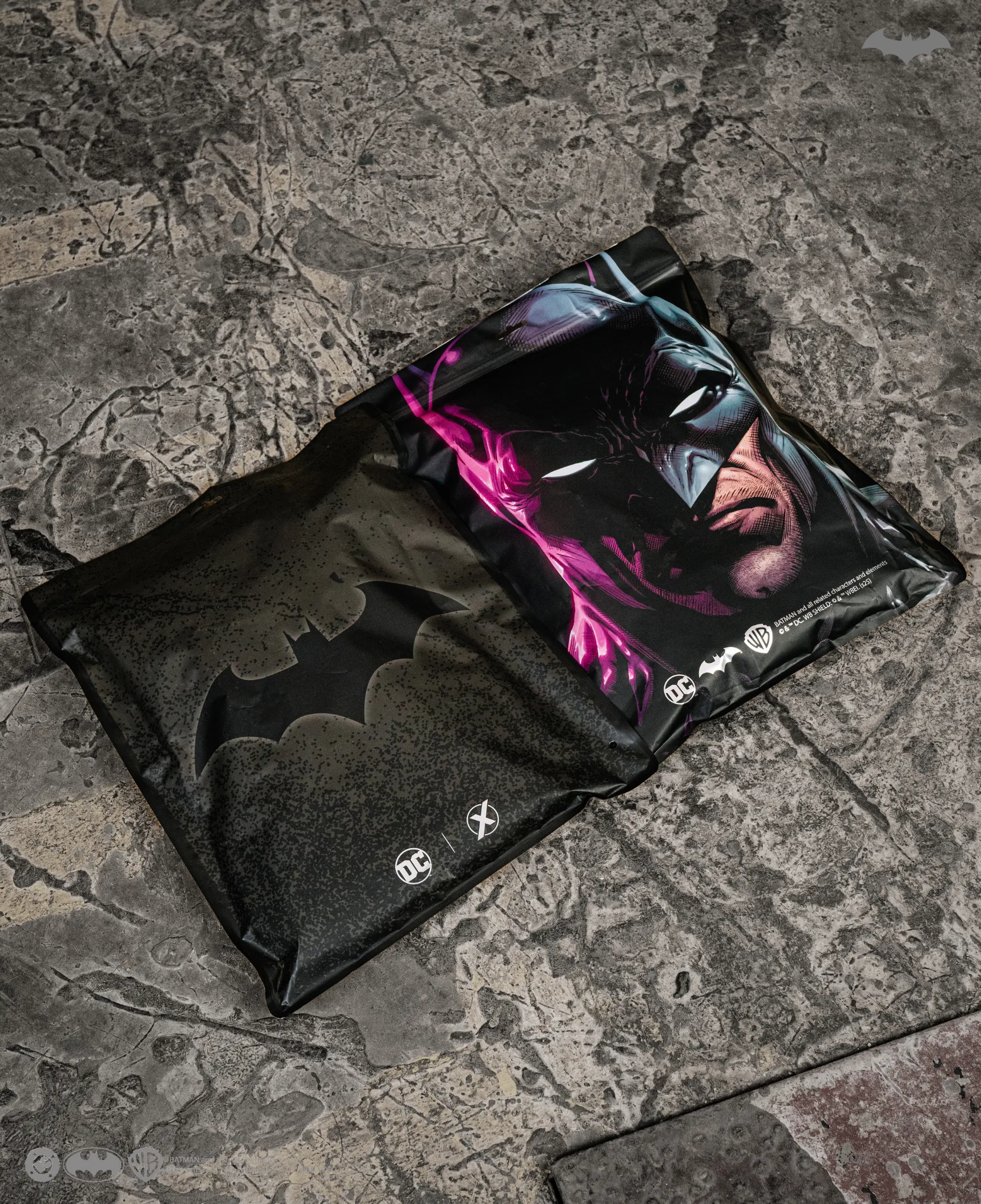BRUCE WAYNE Essentials Short Sleeve - Gotham Grey